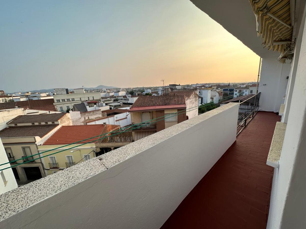 Imperium Apartamentos Centro Parking Gratis Мерида Екстериор снимка