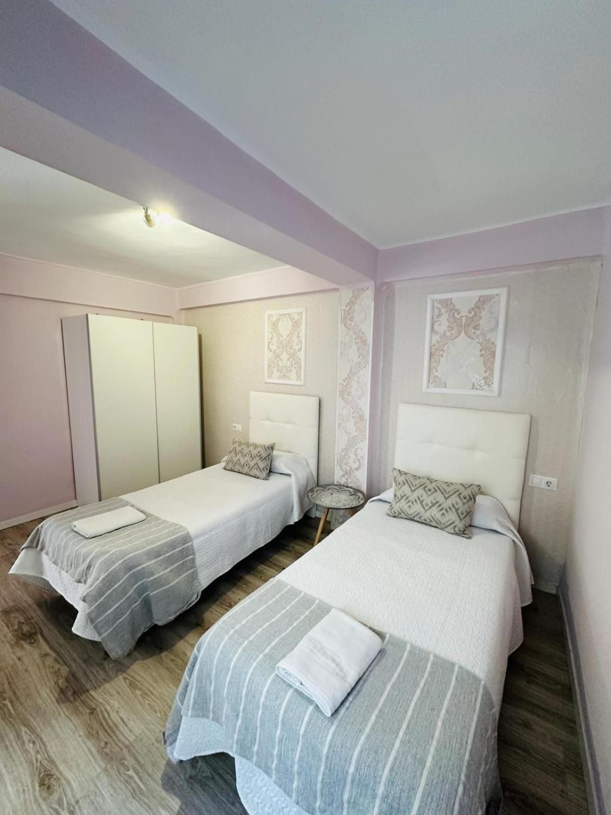 Imperium Apartamentos Centro Parking Gratis Мерида Екстериор снимка